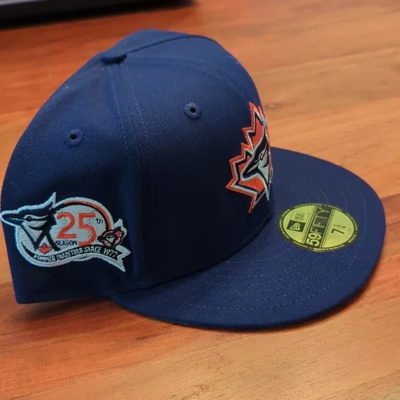 New Toronto Blue Jays, New Era Fitted Baseball Hat. - Picture 2 of 5